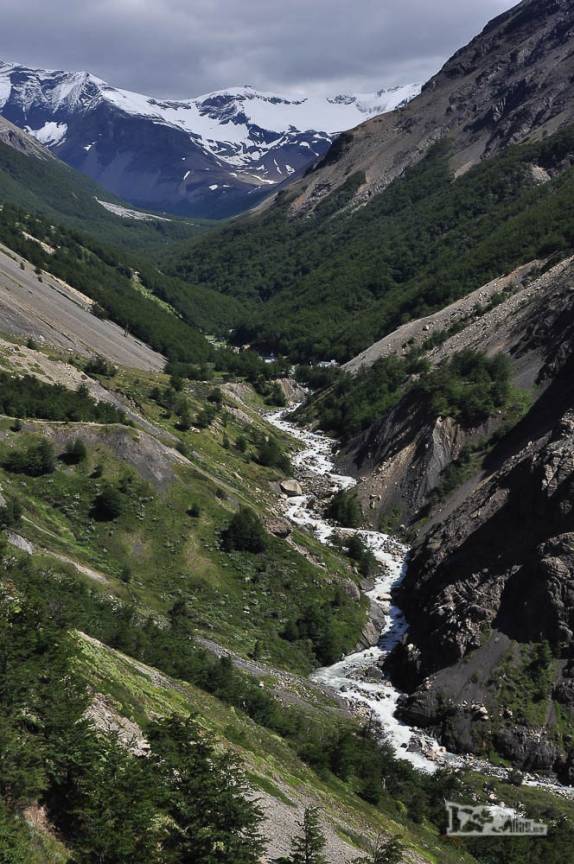 O valle Ascencio, caminho para as famosas torres de granito que dão nome ao Parque Nacional Torres del Paine, no sul do Chile